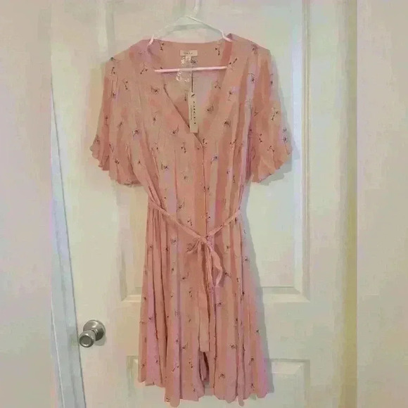 NWT Gilli Dress- Floral Button up, Tie Waist with slip dress under size large - Picture 1 of 4